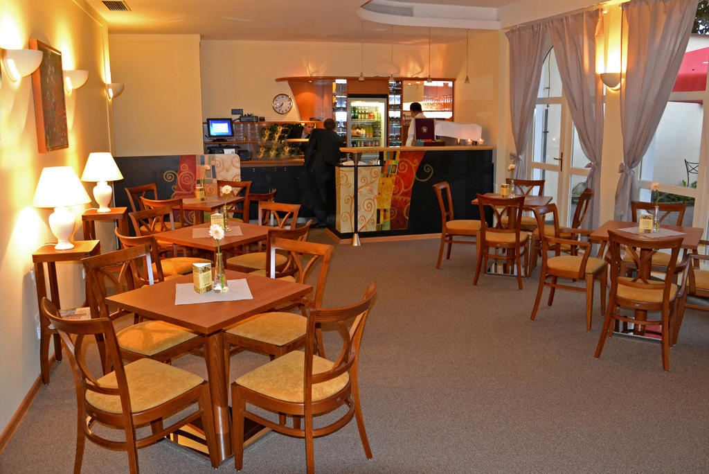 Hotel Havel Rychnov nad Kneznou Exterior photo